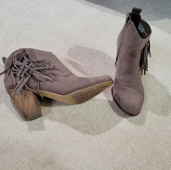 Suede booties - Picture 2 of 2